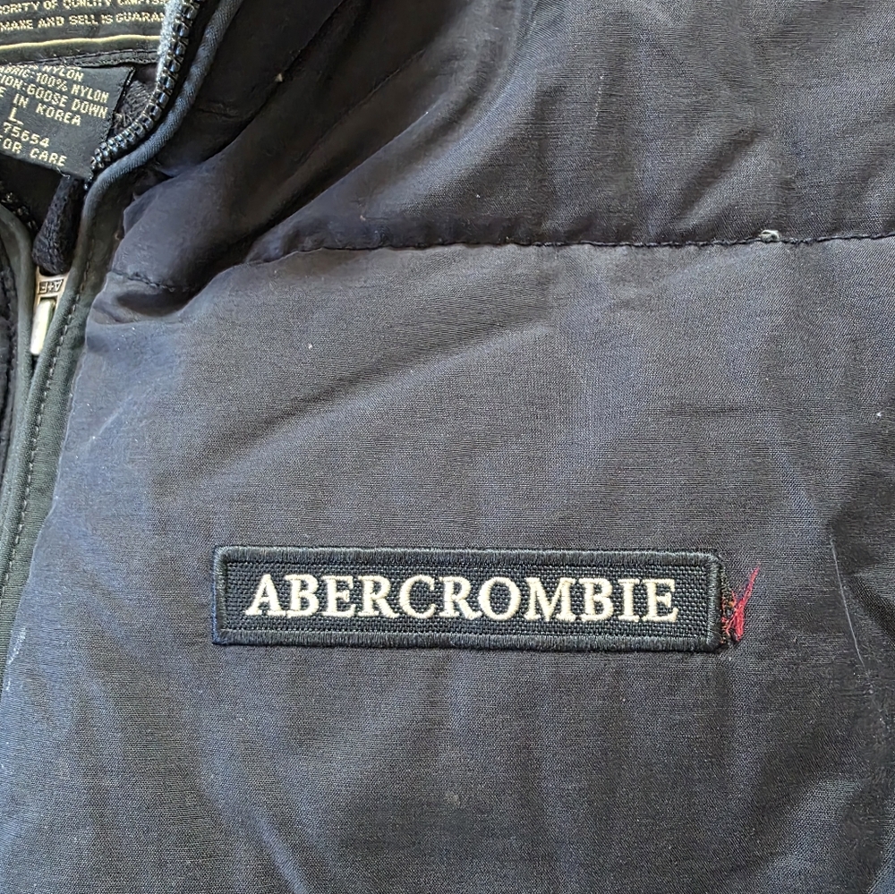 Abercombie - Picture 3 of 4